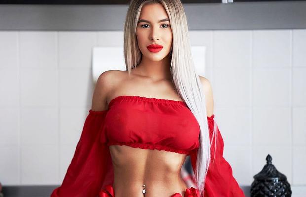 Imagine șocantă publicată de un model erotic cu o vedetă de la CFR Cluj: „Sex oral pentru 500€?” » Prima reacție a fotbalistului