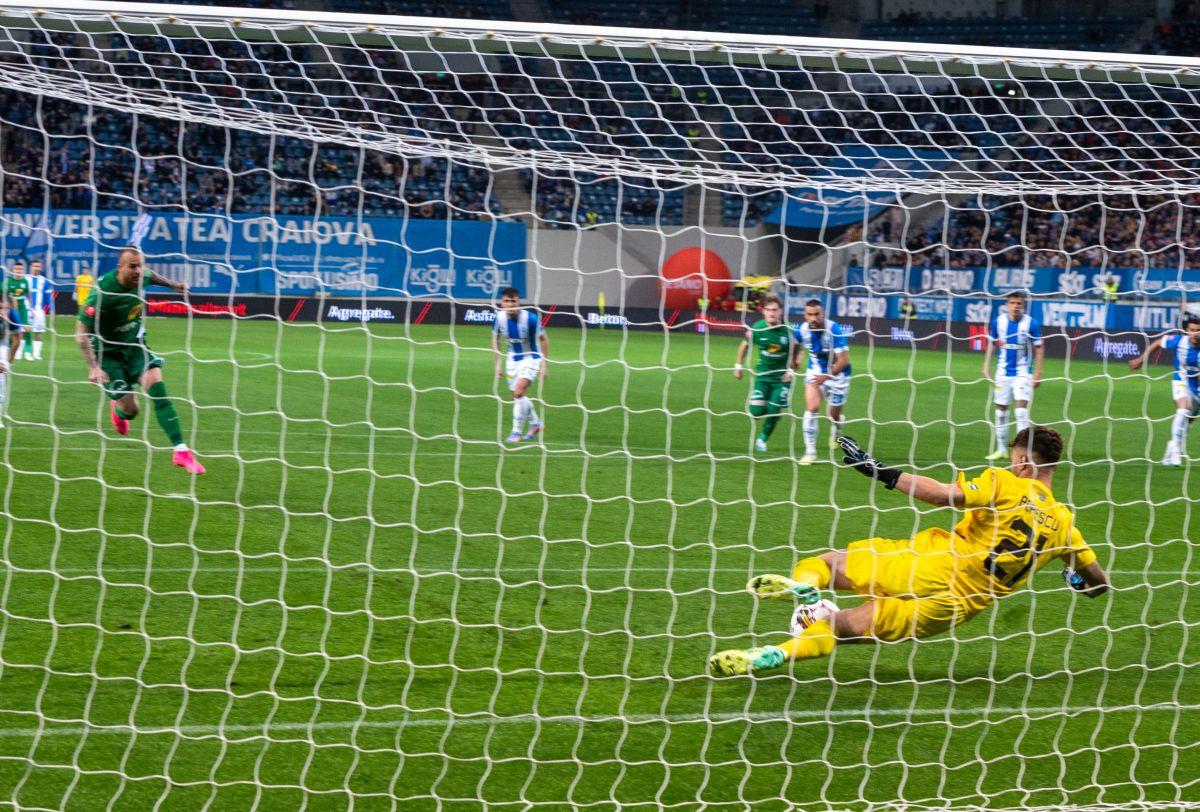 Și FCSB e la mâna ei după Universitatea Craiova - Farul! » Lupta la titlu, DINAMITATĂ! Noul clasament
