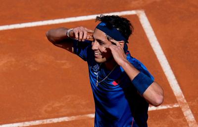 Alejandro Tabilo, învingătorul lui Djokovic, și mesajul surprinzător de pe cameră » Are legătură cu prietena lui și cu serialul favorit