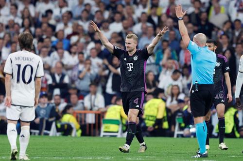 Bucuria lui Matthijs De Ligt a fost curmată brutal de decizia luată de Szymon Marciniak / Foto: Imago