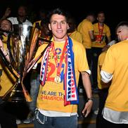 FCSB a plecat de la Arena Națională cu un autocar special. 5.000 de fani i-au așteptat la Ateneul Român FOTO Răzvan Păsărică / sportpictures.eu
