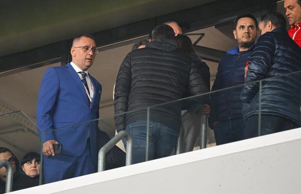 Rednic, conferință curioasă: „Eu am făcut ceva pentru Dinamo. S-a văzut și azi!” + îl atacă pe dușmanul din tabăra „câinilor”: „Salariu de nesimțit”