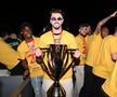 FCSB a plecat de la Arena Națională cu un autocar special. 5.000 de fani i-au așteptat la Ateneul Român FOTO Răzvan Păsărică / sportpictures.eu