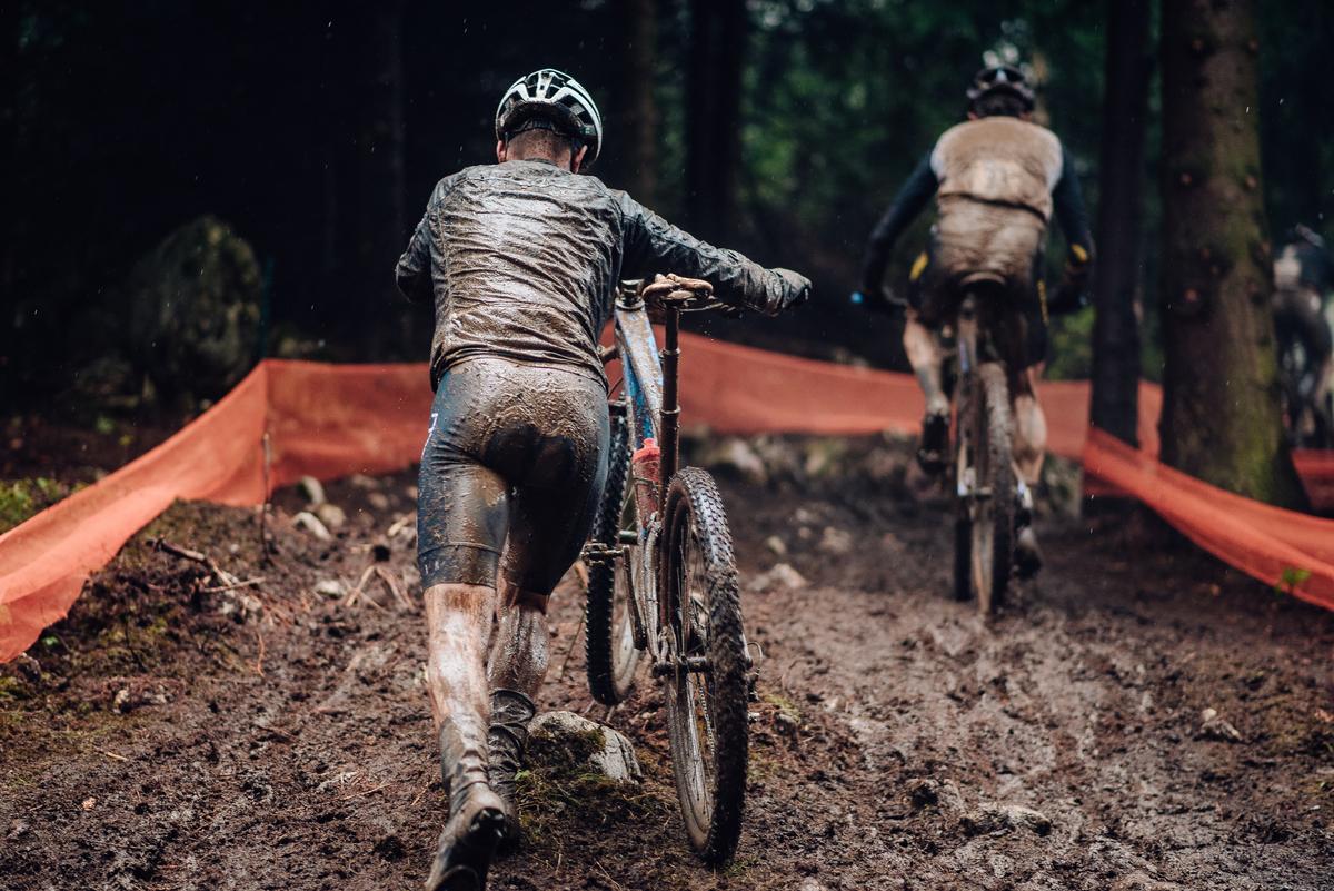 Imagini cât o mie de cuvinte » S-au terminat Campionatele Europene de Mountain Bike de la Cheile Grădiștei