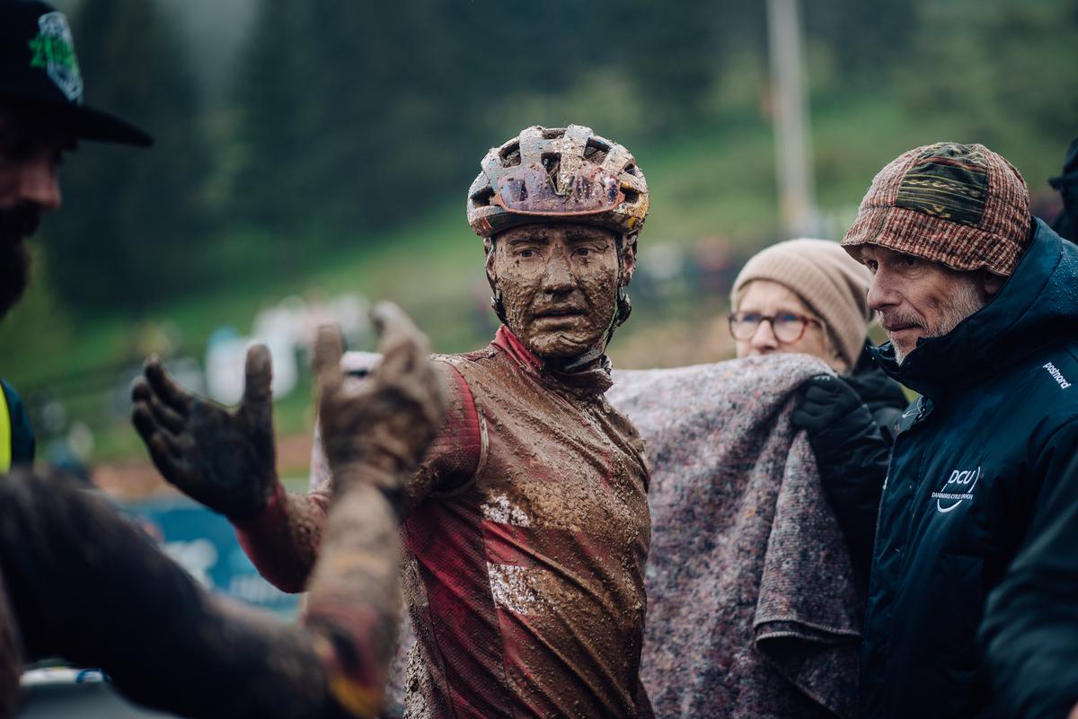 Imagini cât o mie de cuvinte » S-au terminat Campionatele Europene de Mountain Bike de la Cheile Grădiștei