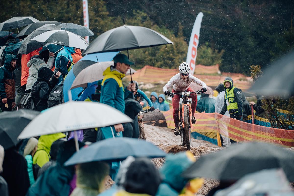Imagini cât o mie de cuvinte » S-au terminat Campionatele Europene de Mountain Bike de la Cheile Grădiștei