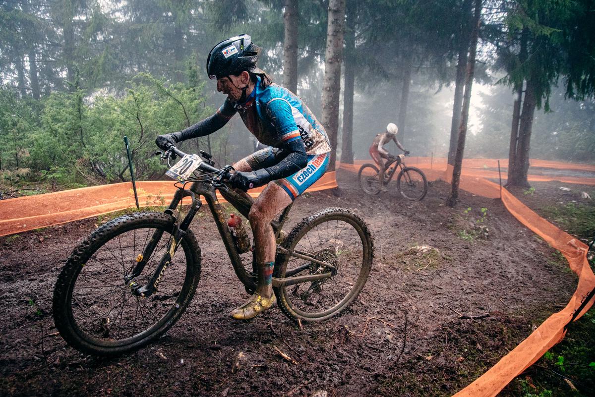 Imagini cât o mie de cuvinte » S-au terminat Campionatele Europene de Mountain Bike de la Cheile Grădiștei