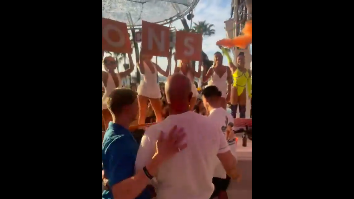 Imagini virale cu Arne Slot! Locația exclusivistă în care a sărbătorit titlul câștigat cu Liverpool