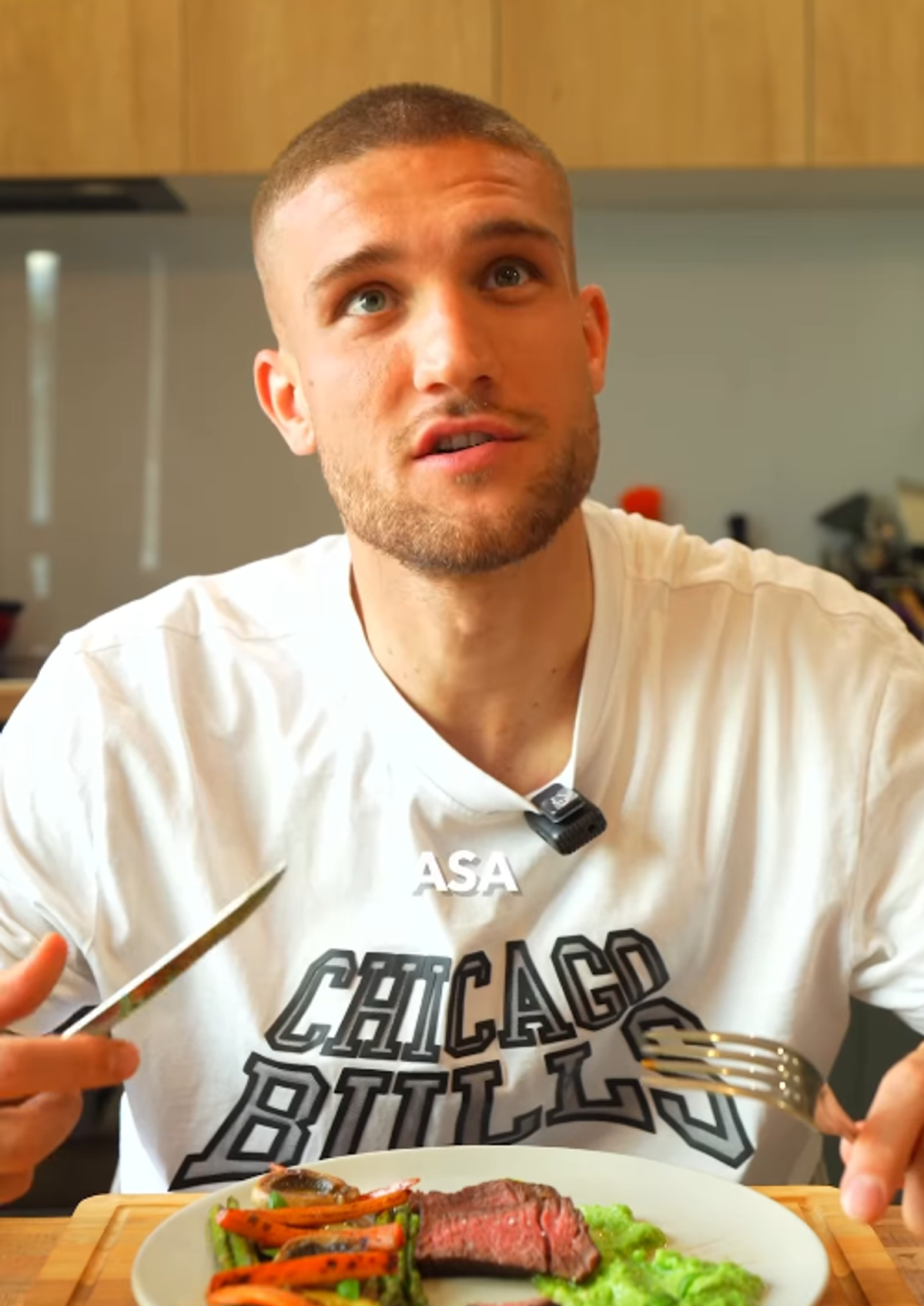 „Mamă, e bun rău” » Daniel Bîrligea și-a prezentat meniul favorit pentru o zi: „De la nea Gigi”