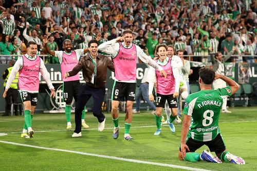 Bucuria celor de la Betis la golul lui Pablo Fornals // foto: Guliver/gettyimages