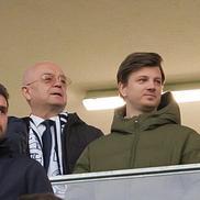 Emil Boc / Imagini cu fanii în stadion la Sibiu, înainte de U Cluj - Universitatea Craiova / FOTO: Andrei Furnigă (GSP.ro)