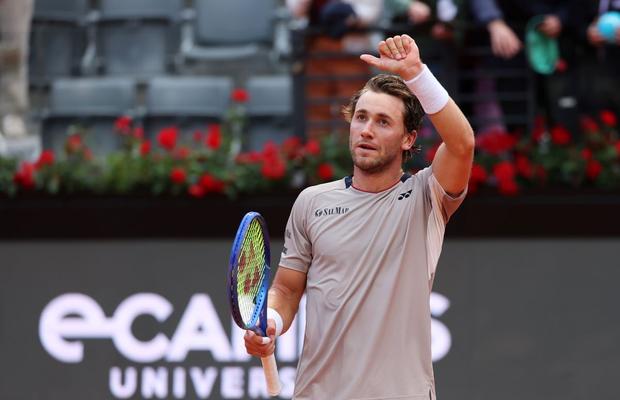 Fostul număr 2 ATP, în semifinale la Roma după un meci întrerupt două ore și 25 de minute: „Ce-ar fi o zi fără puțină dramă?”