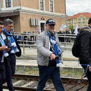Mihai Rotaru a sosit la Sibiu alături de suporteri, înainte de U Cluj - Craiova. Foto: Andrei Crăiţoiu (GSP)