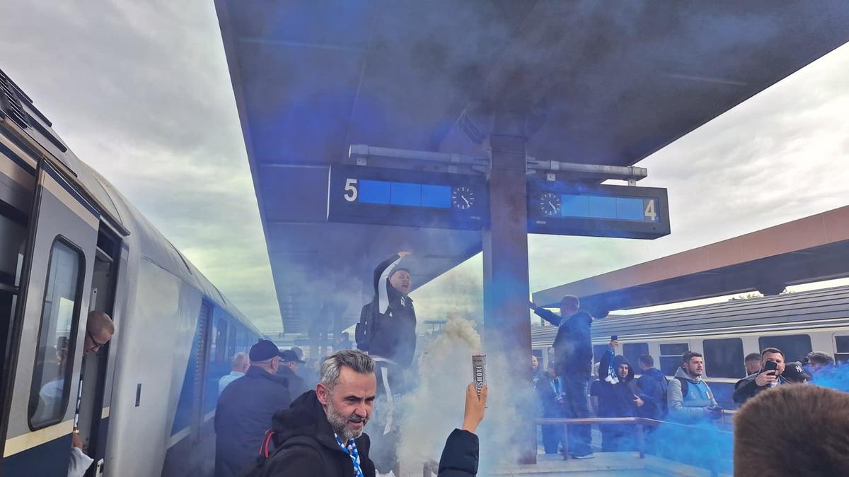 Suporterii Craiovei au plecat spre Sibiu