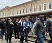 Mihai Rotaru a sosit la Sibiu alături de suporteri, înainte de U Cluj - Craiova. Foto: Andrei Crăiţoiu (GSP)