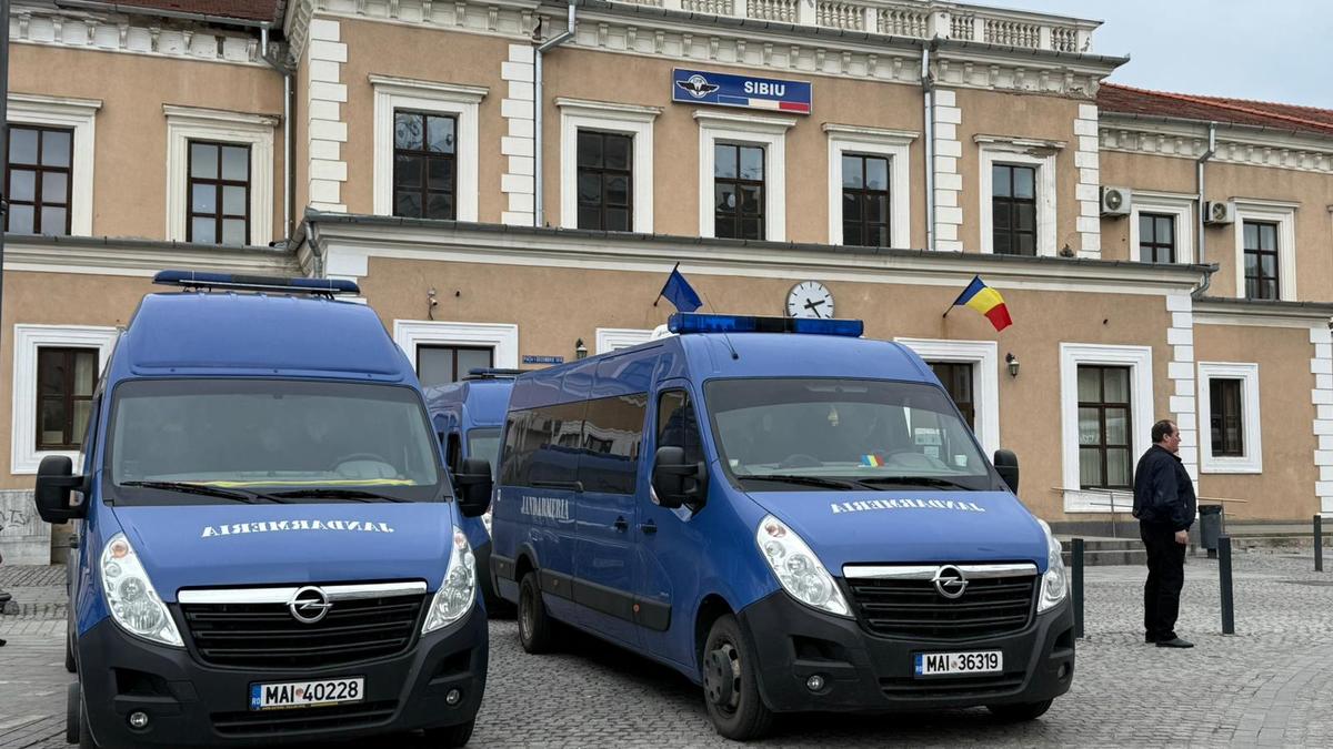 Suporterii Craiovei au plecat spre Sibiu