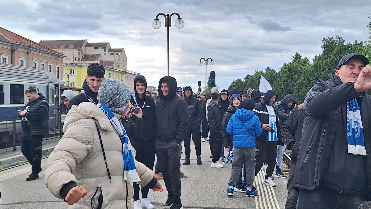 Suporterii Craiovei au plecat spre Sibiu