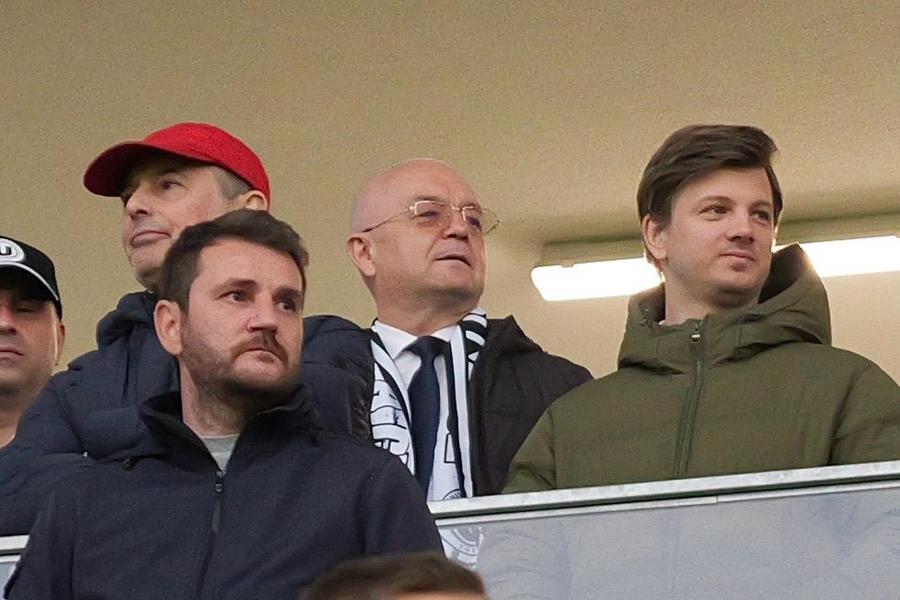Emil Boc / FOTO: Andrei Furnigă (GSP.ro) „Cu o singură condiție” » Emil Boc, despre varianta disputării Dinamo - FCSB la Cluj + Dezvăluiri: „miracolul” petrecut după UNTOLD cu gazonul și cât costă chiria