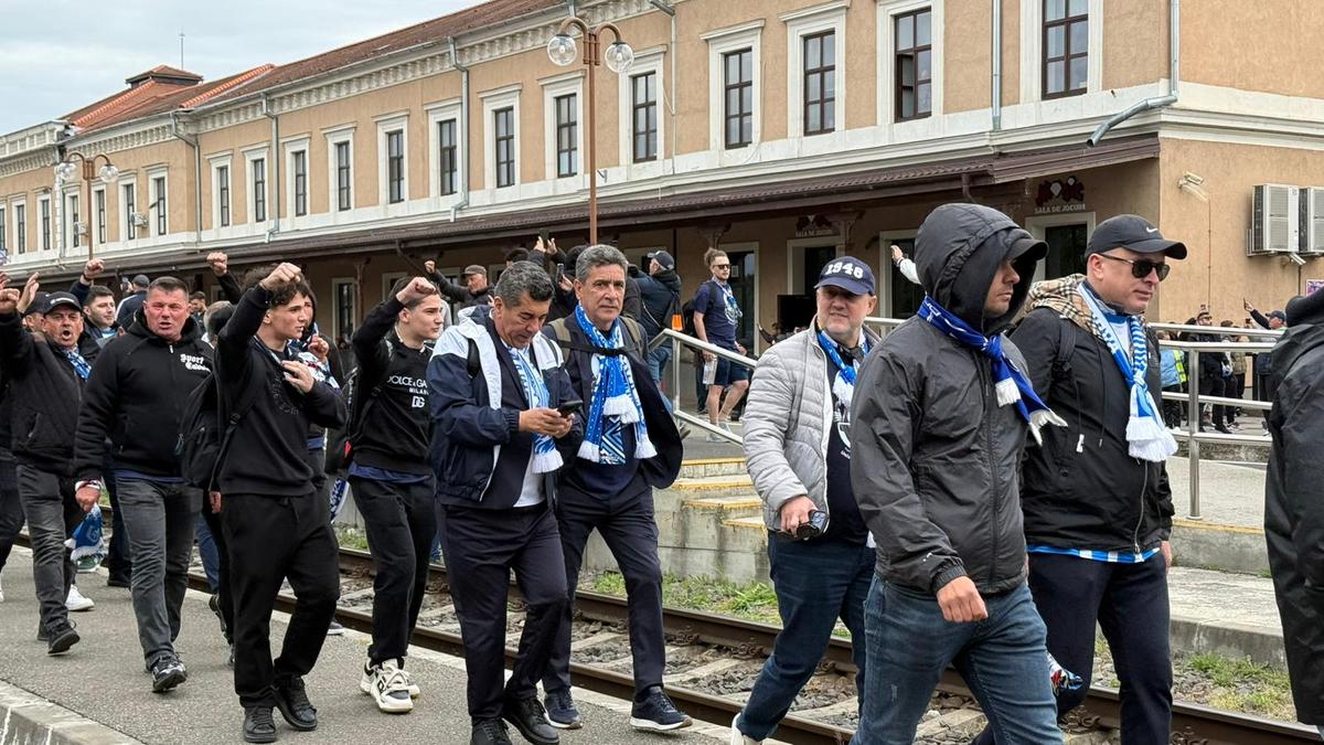 Suporterii Craiovei au plecat spre Sibiu