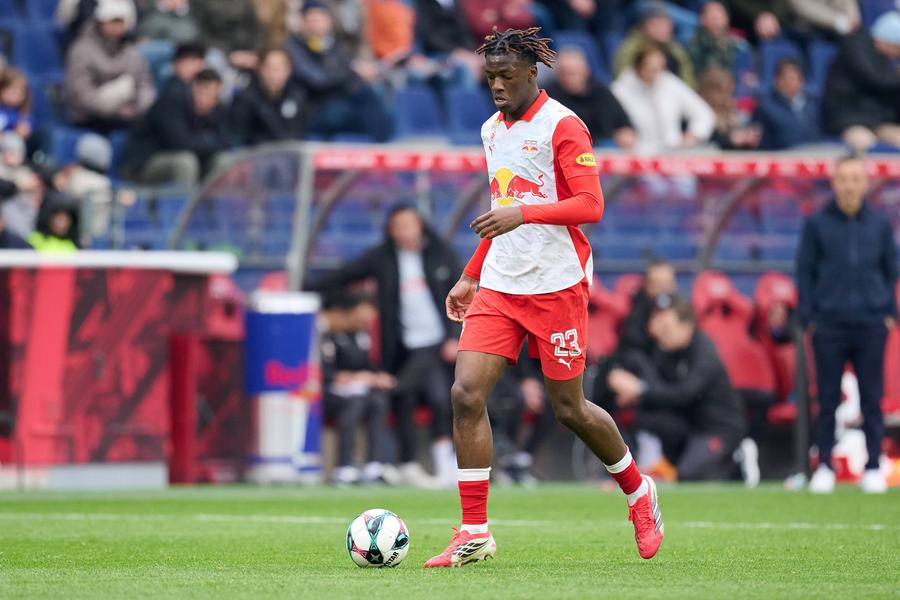 Joane Gadou. Foto: Imago Borussia Dortmund a anunțat prima achiziție a verii: 20 milioane de euro pentru uriașul de 1,95 metri