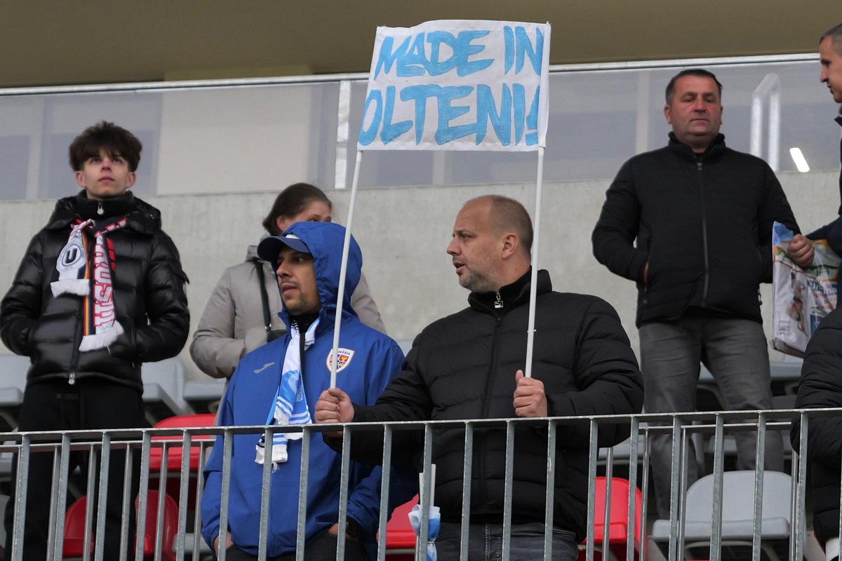 Imagini cu fanii în stadion la Sibiu, înainte de U Cluj - Universitatea Craiova