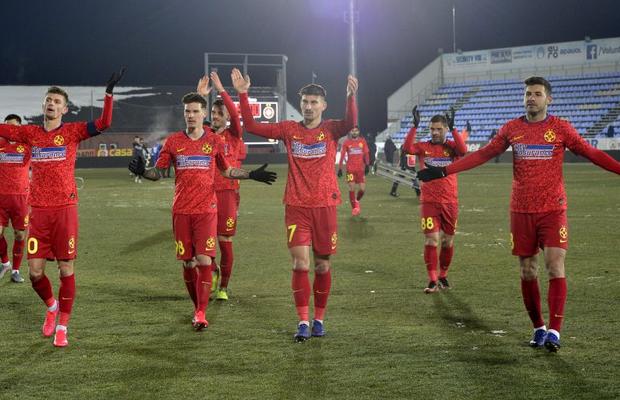 Detalii incredibile de la FCSB » Motivul pentru care Adi Popa și Cristi Bălgrădean sunt chinuiți de Gigi Becali
