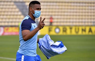 VOLUNTARI - CLINCENI. B.U.G. Mafia, „prezentă” la primul meci din Liga 1: ce s-a întâmplat la pauză pe stadionul „Anghel Iordănescu”