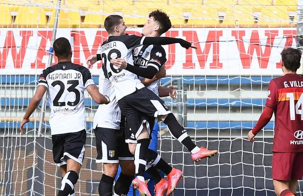 Coleg legendar pentru Dennis Man și Valentin Mihăilă » Parma, aproape de lovitura verii!