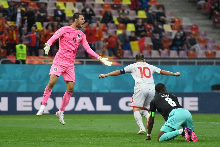 Goran Pandev (37 de ani) a marcat primul gol al Macedoniei de Nord la un turneu final, în minutul 28 al partidei cu Austria, de pe Arena Națională, în urma unei gafe de proporții în defensiva adversă.