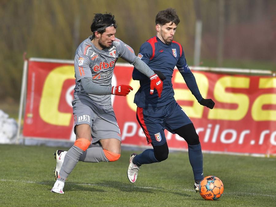 Melinte, în stânga „Câinii” iau ce prind » Dinamo negociază primele 3 transferuri din mercato