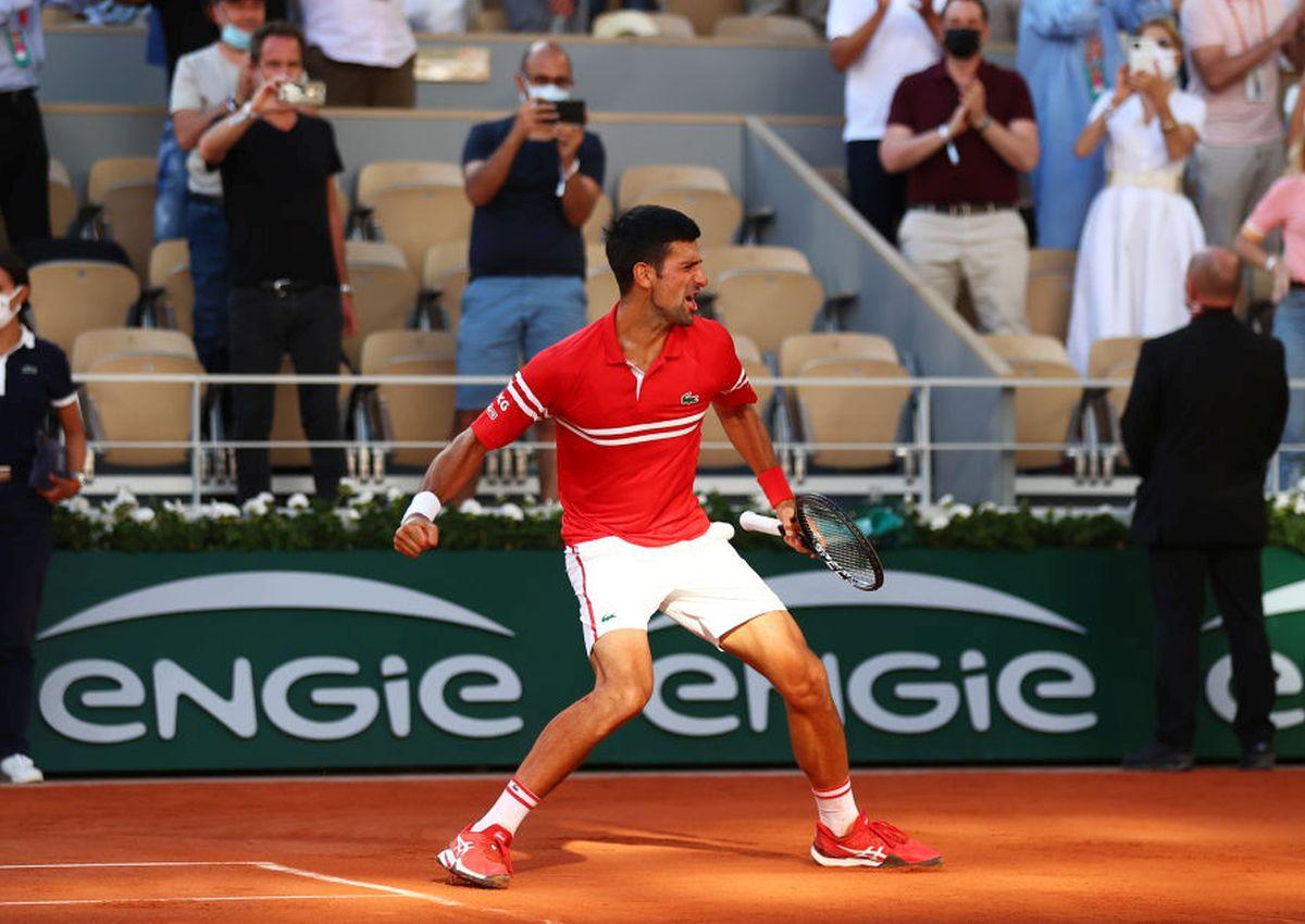 Momentul ratat de camerele TV » Ce a făcut Djokovic, imediat după finalul meciului cu Tsitsipas: „Nu-l cunosc, dar l-am auzit tot meciul”