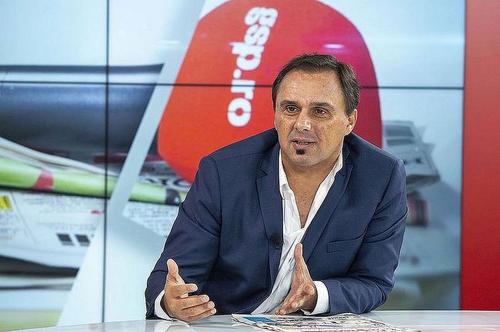 Basarab Panduru (51 de ani), „secundul” lui Laurențiu Reghecampf (46) la CS Universitatea Craiova între octombrie 2021 și ianuarie 2022, vorbește la superlativ despre antrenorul tocmai demis de olteni.