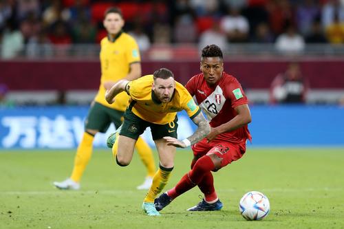 Australia a trecut de Peru, 0-0 la finalul reprizelor suplimentare și 5-4 la loviturile de departajare, și s-a calificat la Campionatul Mondial din Qatar! În acest moment sunt cunoscute 31 din cele 32 de participante.