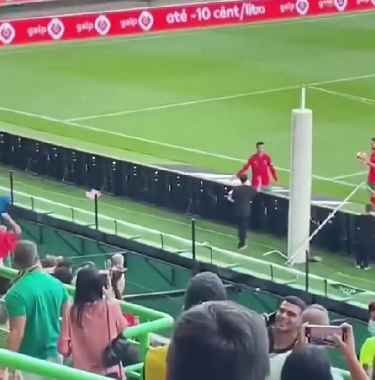 Cristiano Ronaldo - gest copil