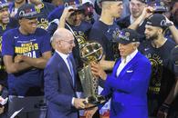 Cine e miliardarul care deține 9 cluburi » A câștigat NHL, NFL și NBA în ultimul an și jumătate și a fost la un pas de titlu în Premier League