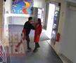 Primele imagini cu incidentul dintre Marian Olaianos și Nadine Vlădescu » Comentatorul TVR, filmat când își agresează colega