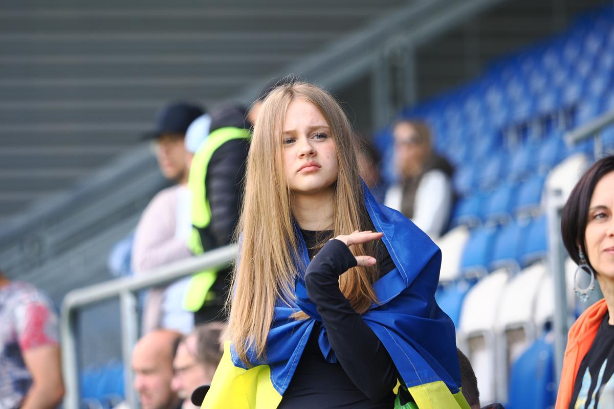 Ucraina învață să zâmbească din nou, alături de Mudryk și Zinchenko » Am asistat la primul antrenament al adversarei: chiote de bucurie în locul sirenelor și al războiului blestemat