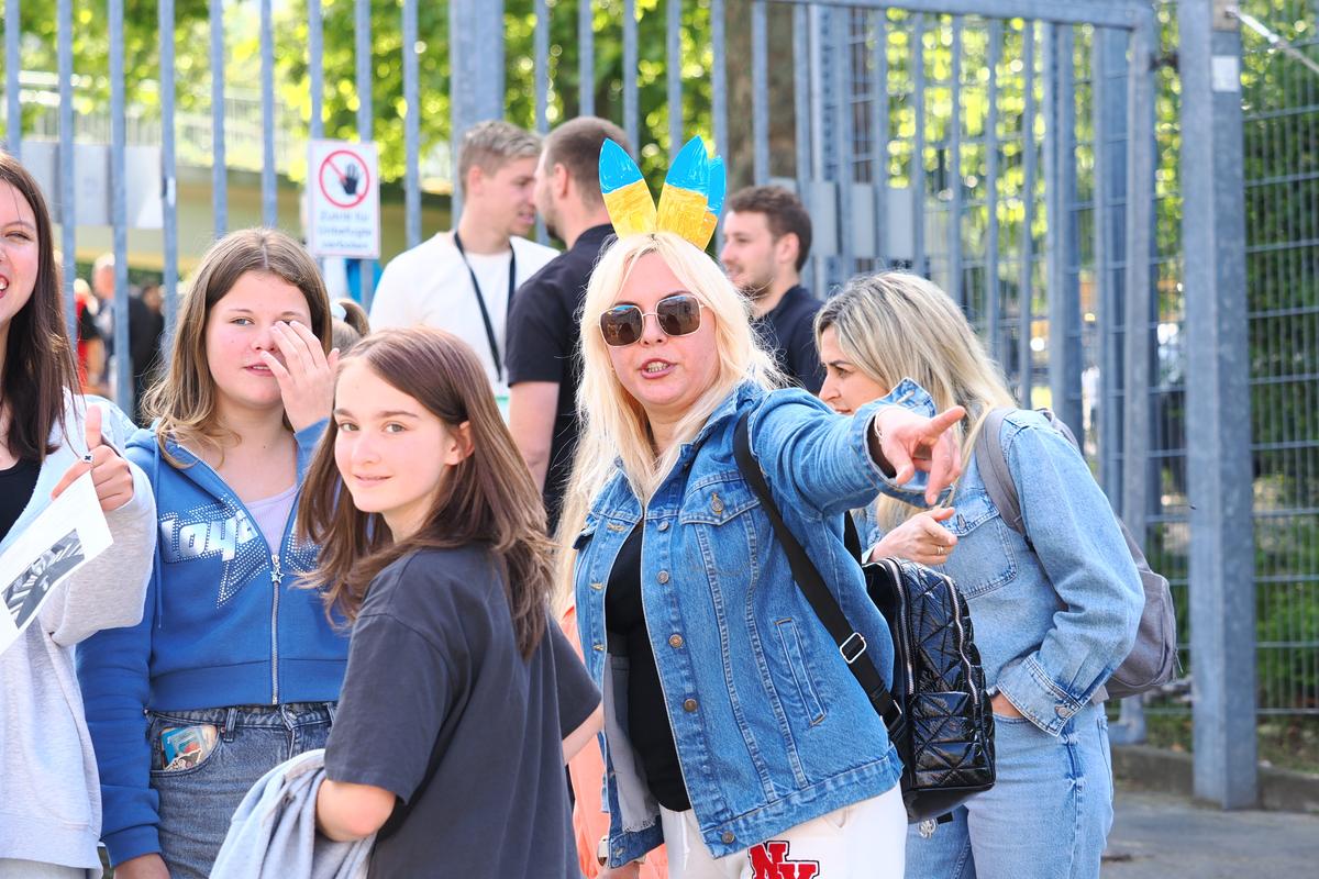 Ucraina învață să zâmbească din nou, alături de Mudryk și Zinchenko » Am asistat la primul antrenament al adversarei: chiote de bucurie în locul sirenelor și al războiului blestemat