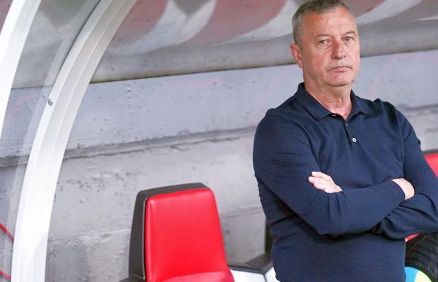 Încă 3 fotbaliști dați afară de Mircea Rednic de la UTA » Numărul plecărilor ajunge la 10