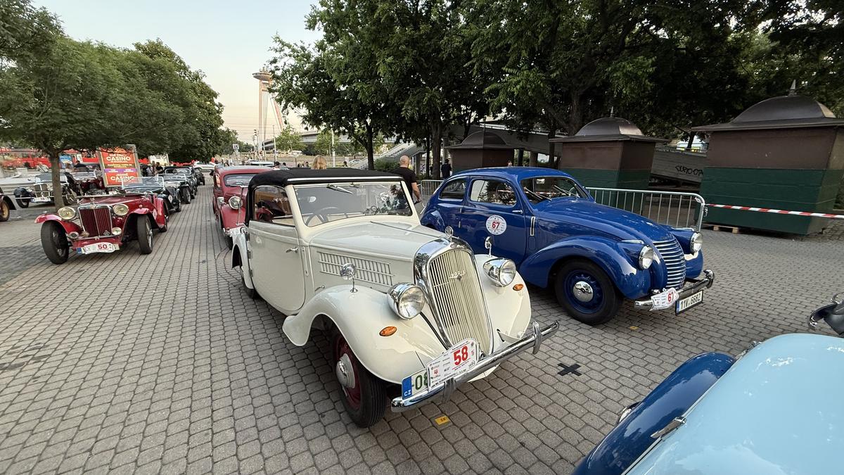 Cursă auto istorică cu tradiție între Praga și Bratislava - iunie 2025
