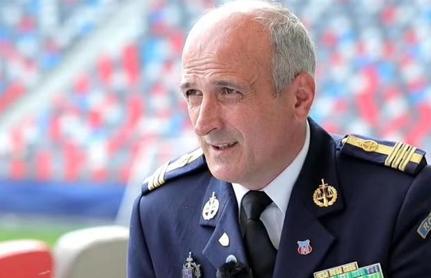 Talpan vs. Grădinescu, dialog încins în direct » „Singura soluție e modificarea Legii Sportului, ca Steaua să evolueze în Liga 1” / „Respirați puţin!”
