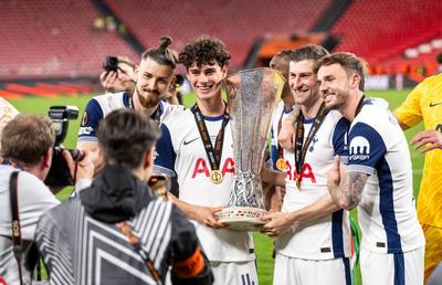 „Drăgușin e un monstru!” » Interviu EXCLUSIV cu coechipierul românului de la Tottenham: „Mi-a făcut treaba mai ușoară”