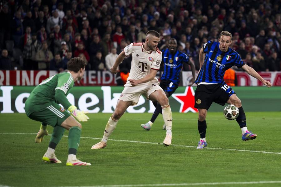 Golul înscris la Munchen de Davide Frattesi în turul cu Bayern (2-1) s-a dovedit capital pentru calificarea lui Inter în semifinalele Ligii Campionilor / Foto: Imago Cristi Chivu l-a întors din drum » Titularul naționalei va fi protagonist la noul Inter + Starul care ar putea pleca!