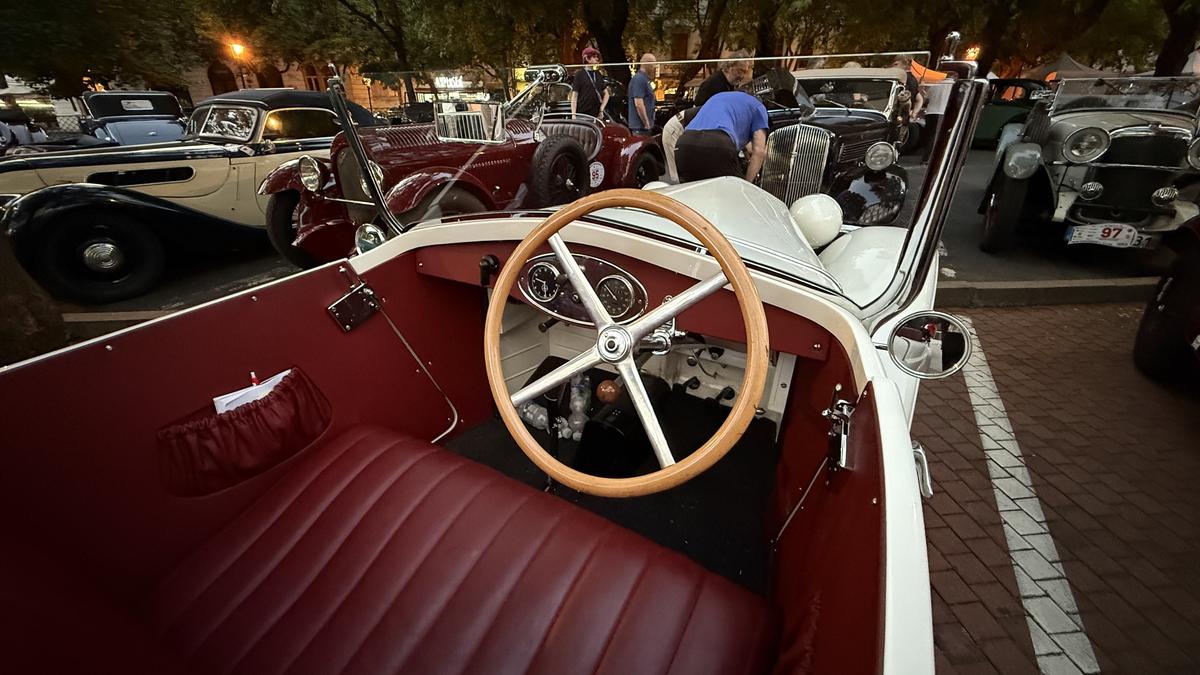 Cursă auto istorică cu tradiție între Praga și Bratislava - iunie 2025