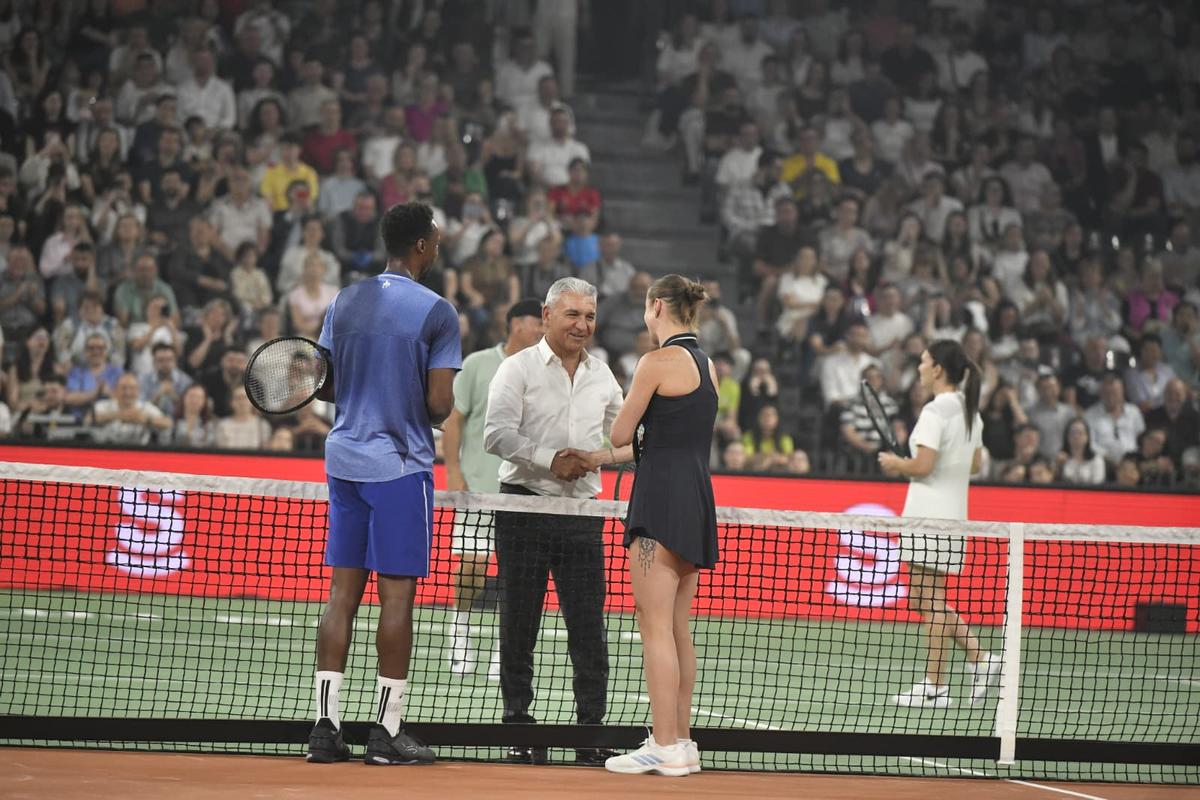 Discursul Simonei Halep nu se putea încheia într-un mod mai emoționant: „Vreau să rămâneți puțin în picioare!”