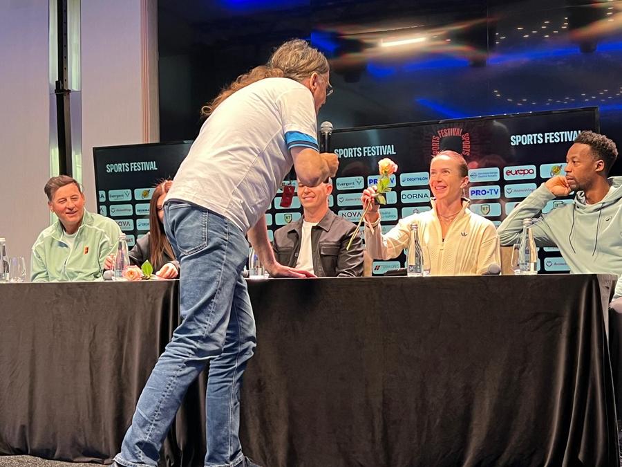 Simona Halep s-a retras din tenis cu un spectacol grandios! Ultimul discurs al campioanei: „Mulțumesc familiei, care mi-a fost mereu alături”