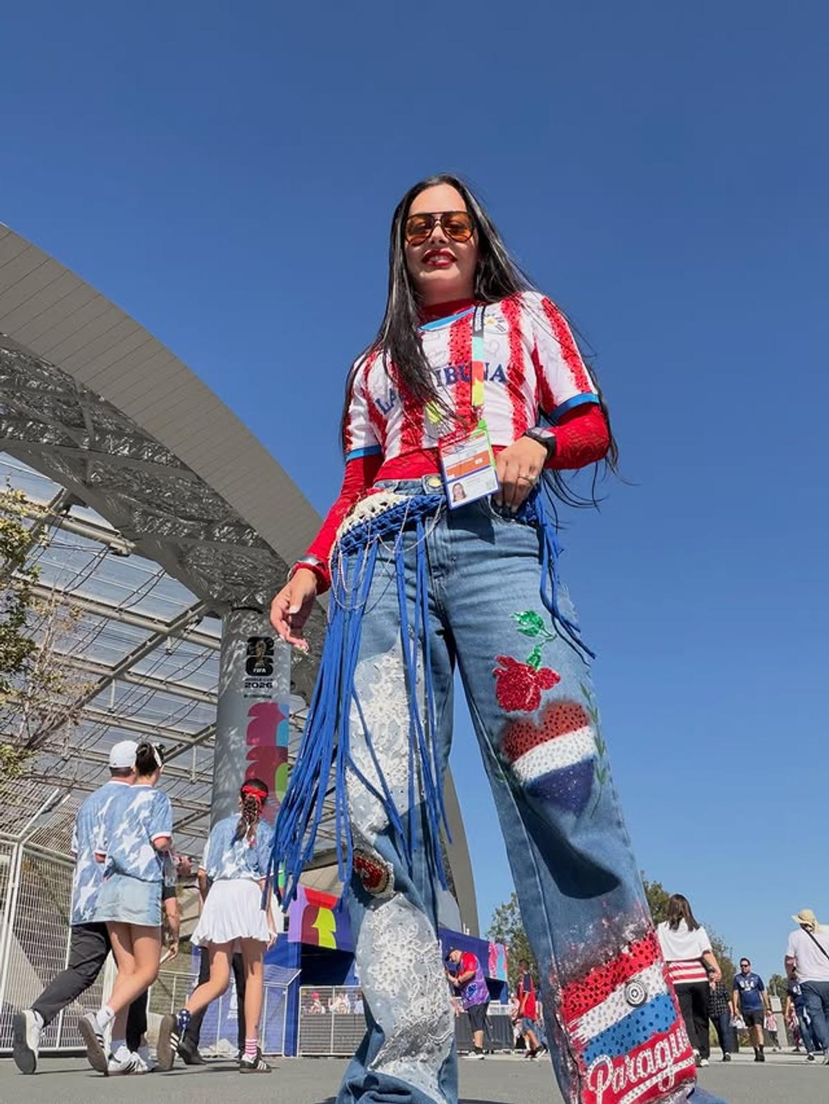 Toți o țin minte cu telefonul în decolteu, iar acum s-a întors după 16 ani! Larissa Riquelme, apariție de nerecunoscut la SUA - Paraguay
