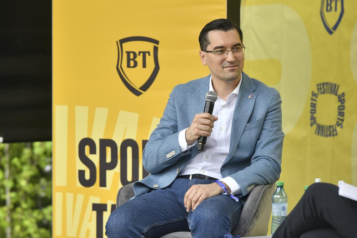 „Liga 1 își permite să refuze Steaua? De ce nu faceți o excepție, ca în Spania?” » Cum a răspuns Burleanu, tras la răspundere pe scenă