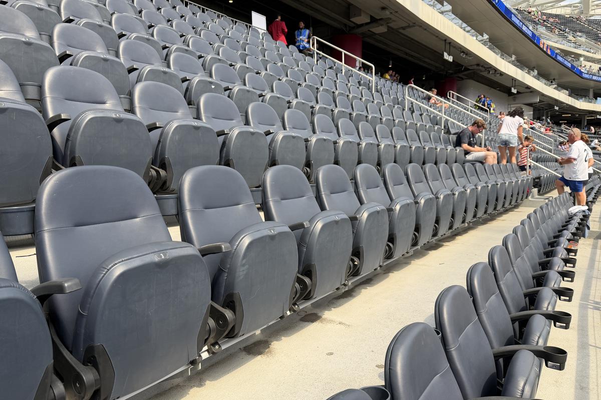 Imagini cu arena SoFi din Los Angeles