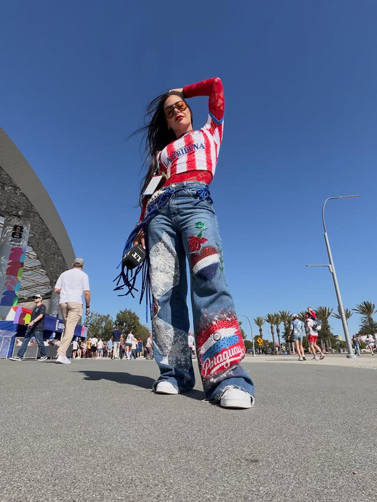 Toți o țin minte cu telefonul în decolteu, iar acum s-a întors după 16 ani! Larissa Riquelme, apariție de nerecunoscut la SUA - Paraguay